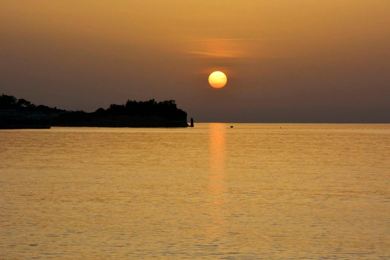 Ariadni Sidari Beach House Bagian luar foto